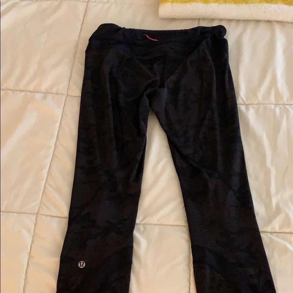 Lululemon Camo Leggings (Low rise; 21”)